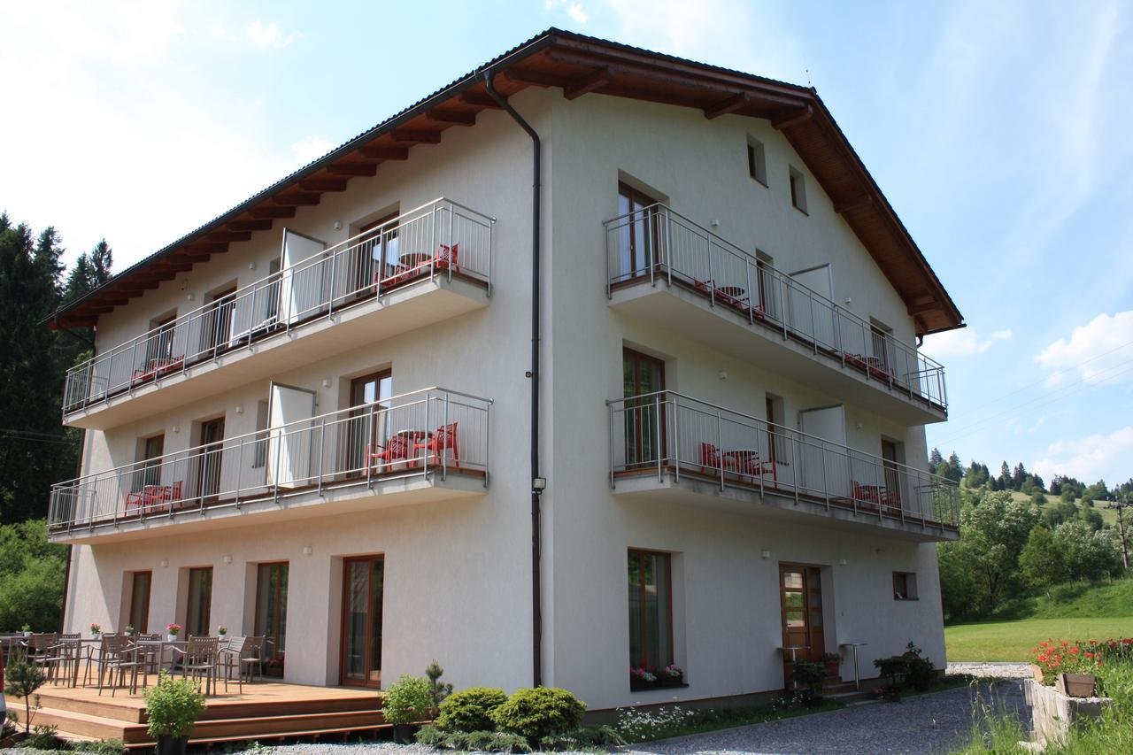 Villa Malina 奥什恰德尼察 外观 照片